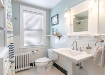 Light, Stone, and Steam: Designing a Bathroom That Glows