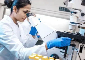 5 Ways Breast Biopsy Tissue Samples Improve Accuracy in Oncology Research
